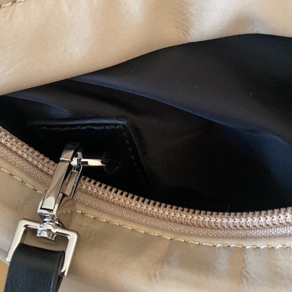 Want Les Essentiels Piper Backpack ✨ two tone zipper x lock x keys - Picture 6 of 17